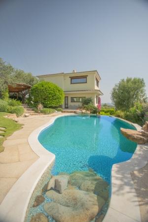 Wunderschöne Villa in San Teodoro mit Meerblick und Pool - Bild