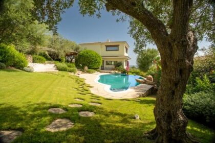Wunderschöne Villa in San Teodoro mit Meerblick und Pool, 07056 San Teodoro (Italien), Villa